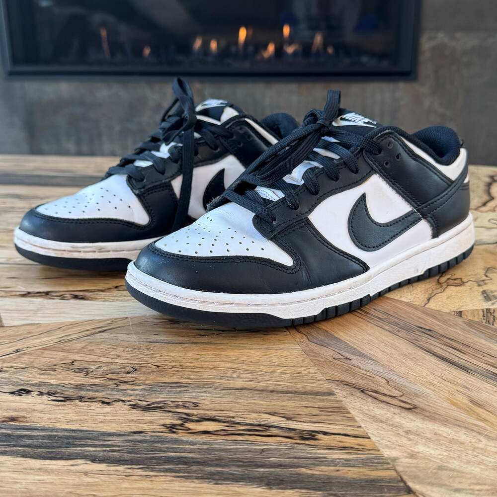 Nike Dunk Low Panda Womens 8.5 Black White Sneakers DD1503-101 Minor Wear